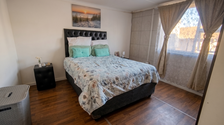 4 Bedroom Property for Sale in Napier Western Cape